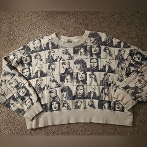 Taylor Swift The Eras Tour Women’s Oversized Cropped Pullover Beige Size XS